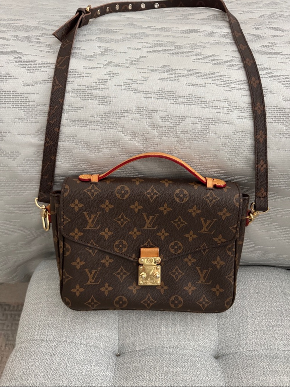 Crossbody bag